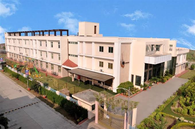 GD-Goenka-Public-School-1